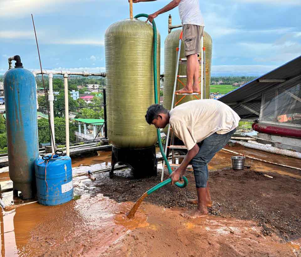 Media change of pressure vessel